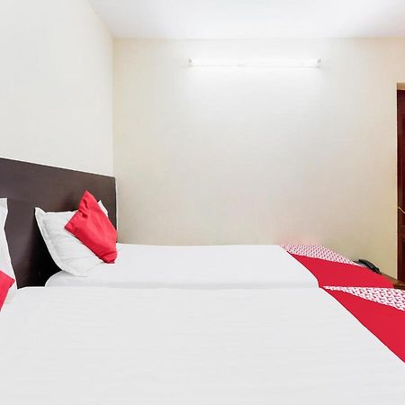 Spot On Hotel Supriya Vijayawāda Екстериор снимка