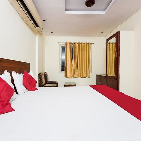 Spot On Hotel Supriya Vijayawāda Екстериор снимка